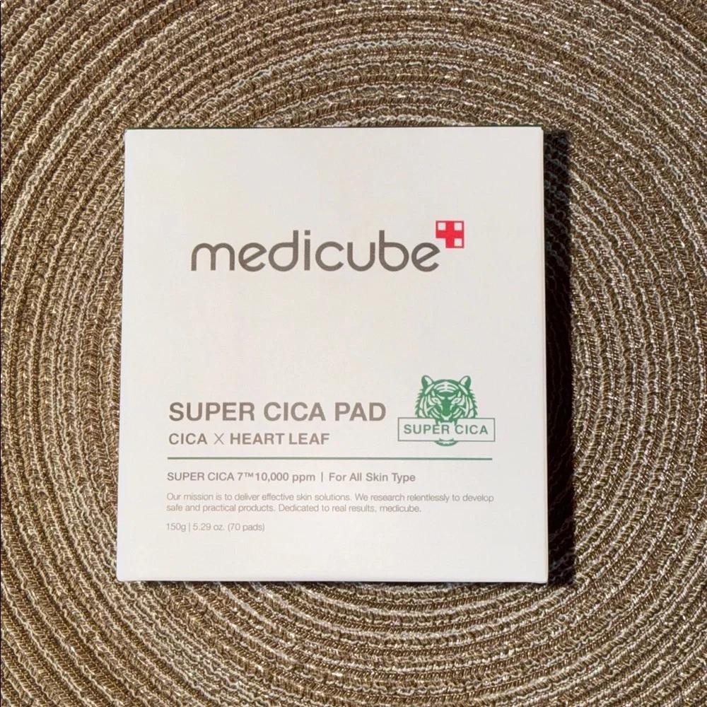 NEW Medicube Super Cica Facial Toner Pad - Soothing Treatment - Korean Skincare